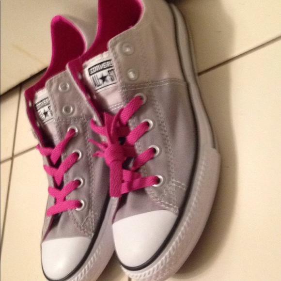 Converse - Picture 2 of 2